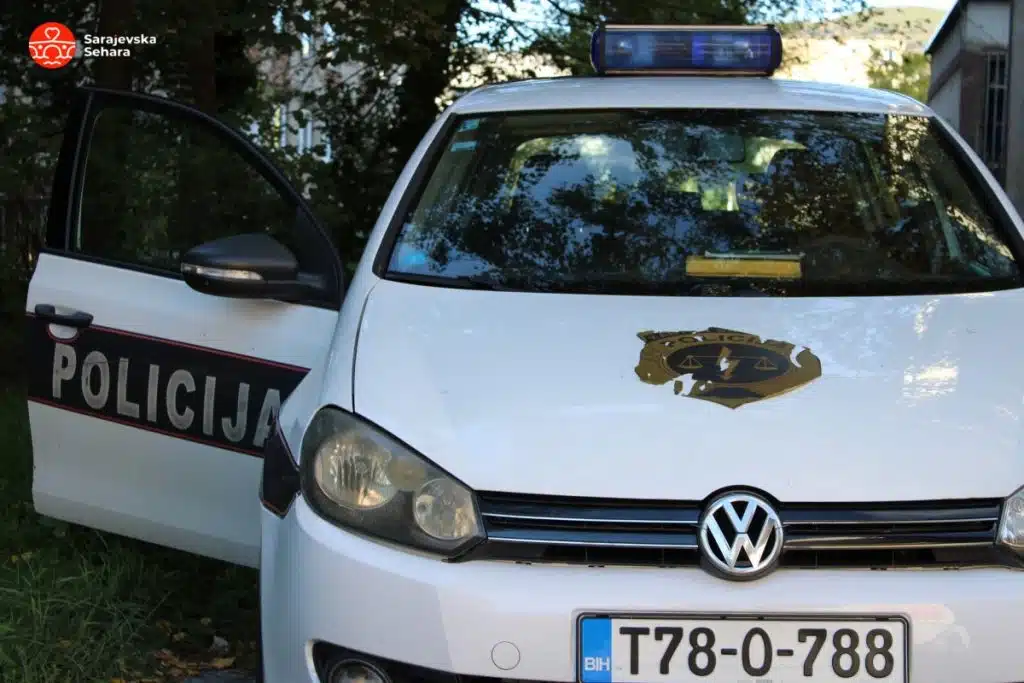 Mladić uhapšen u Novom Sarajevu zbog droge, kod 25-godišnjaka pronađena marihuana