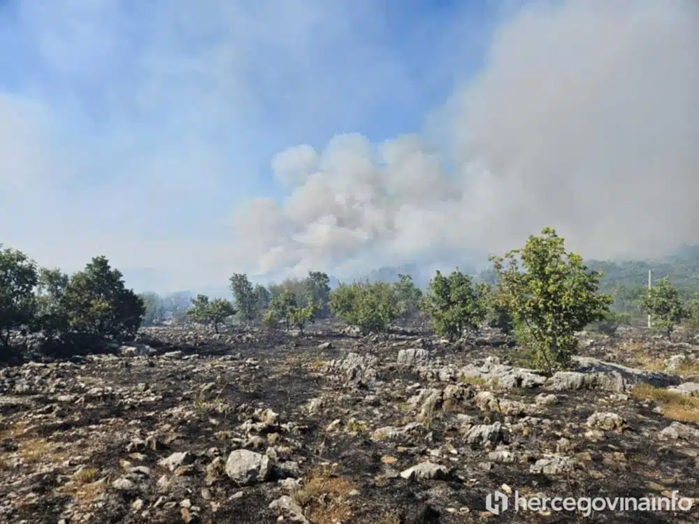 Veliki požar kod Stoca, zahvaćen minski sumnjiv teren