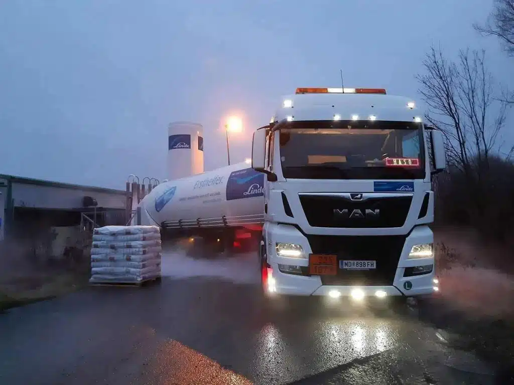 Vozač podrijetlom iz BiH poginuo spašavajući druge na autocesti