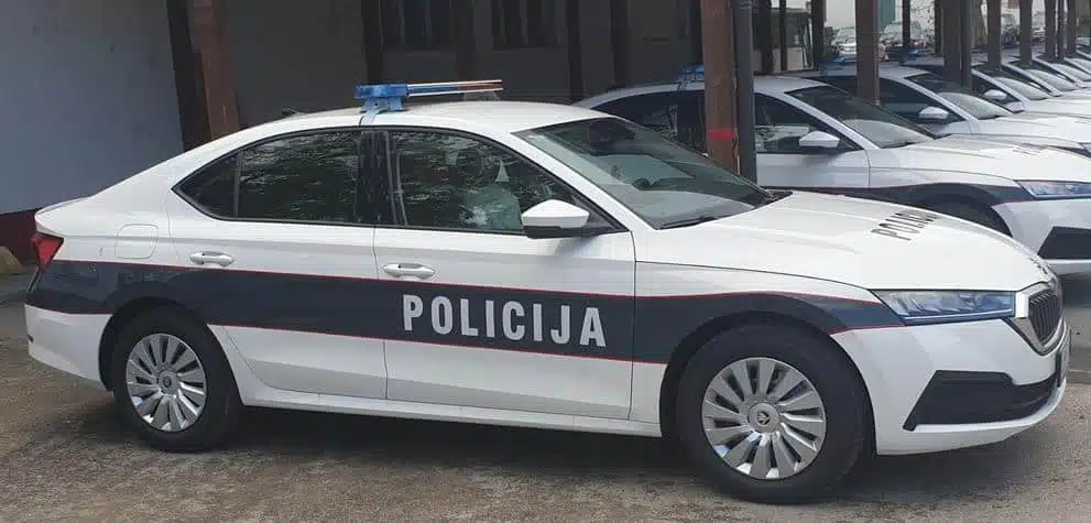 Policija u Živinicama oduzela dva vozila zbog neplaćenih kazni