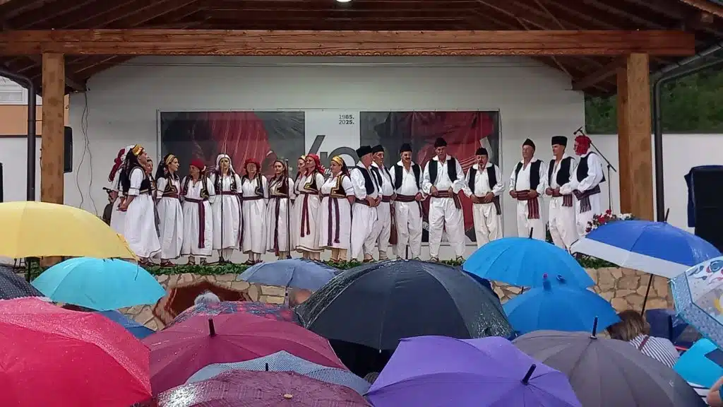 (FOTO) Održana svečana proslava 40 godina postojanja IFD Paklarevo