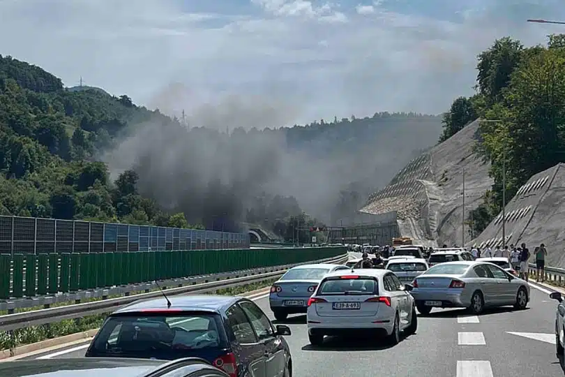 Zapalio se automobil u tunelu Ivan