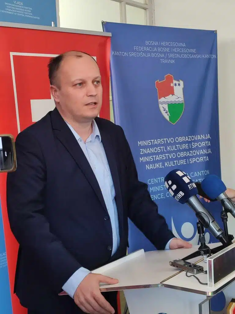 KSB: Preko 25 tisuća učenika kreće u novu školsku godinu