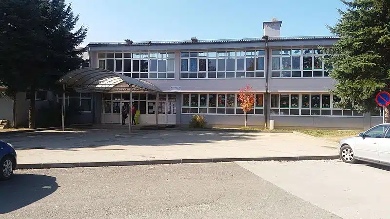 OŠ “Vitez”: Obavijest za učenike i roditelje pred početak školske godine