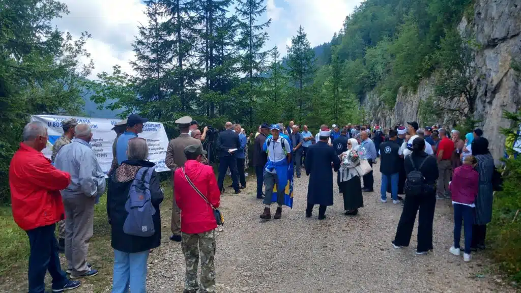 Sutra obilježavanje 33. godišnjice zločina na Korićanskim stijenama