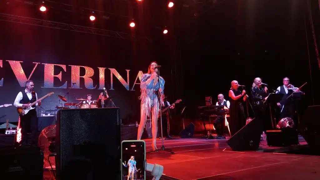Severina priredila muzički spektakl u Travniku: Noć ispunjena hitovima i nevjerovatnom energijom (FOTO)