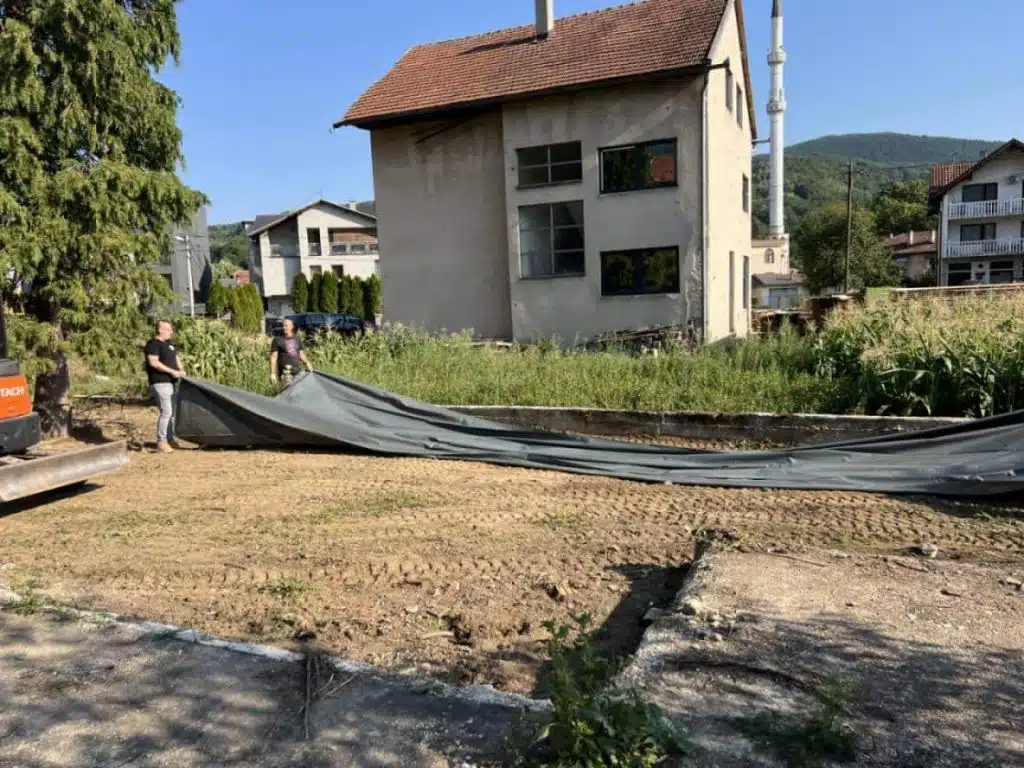 U Turbetu održana akcija uređenja bivšeg dječijeg obdaništa (FOTO)