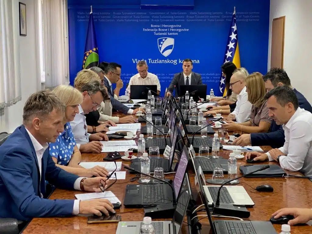 Vlada TK osigurala dodatnih 488.800 KM za škole širom kantona