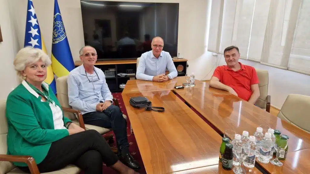 Gradonačelnik Tuzle razgovarao sa predstavnicima MZ Mejdan o infrastrukturnim prioritetima