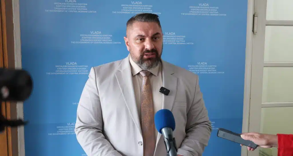Ministarstvo prostornog uređenja SBK dobilo pozitivno ocjenu, ministar Šečibović pohvalio uposlenike ministarstva