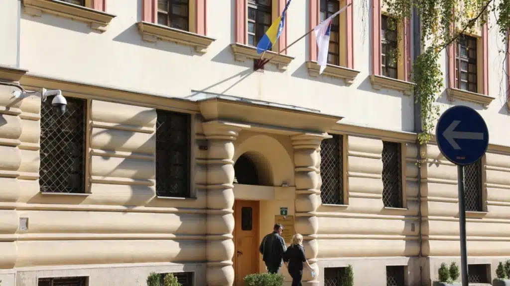 Optužen službenik banke u Sarajevu: Na nesvakidašnji način prisvojio gotovo 55 hiljada KM