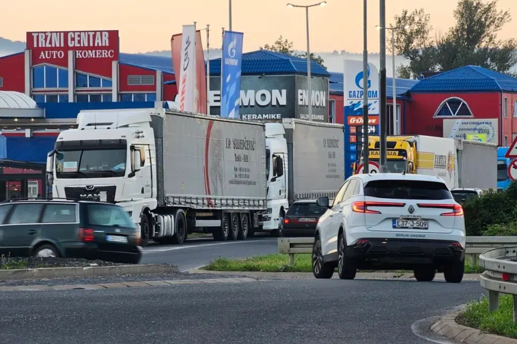 Stotine kamiona napravile prometni kolaps u BiH: Evo na kojim cestama i prijelazima je najgore