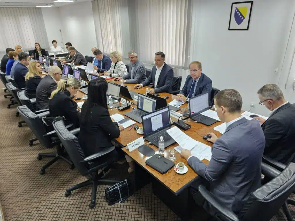 Vlada TK podržala povratak prognanih lica: odobrena sredstva za infrastrukturne projekte