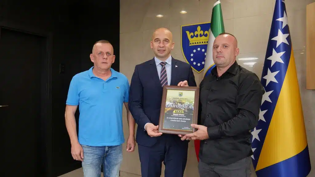 Premijer Nezir Pivić razgovarao s delegacijom Udruženja “Zenica-taxi”: Puna podrška i posvećenost poboljšanju položaja i usluge taksi prevoza
