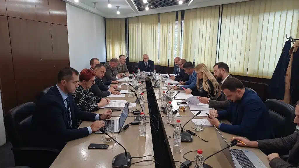 Vlada ZDK usvojila izmjene kolektivnog ugovora za osnovno i srednje obrazovanje i odobrila nova ulaganja u poljoprivredu i policiju