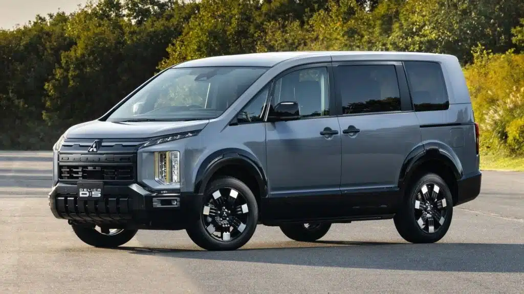 SUV-minivan već ima 18 godina: Mitsubishi Delica D:5 je ponovo ažuriran