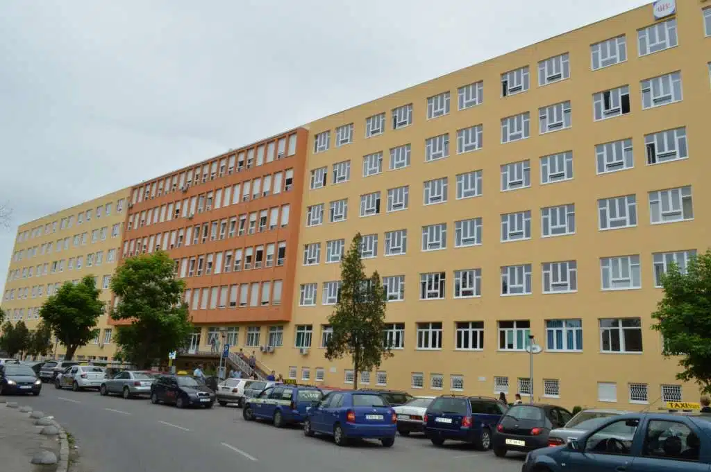 Stabilno zdravstveno stanje 11 povrijeđenih u požaru u Domu penzionera u Tuzli