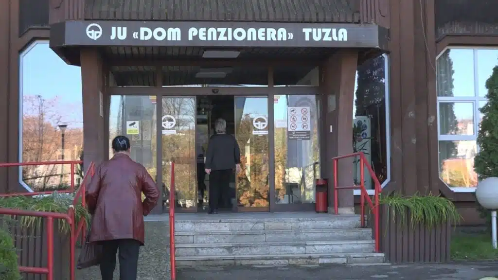 Zbog požara u Domu penzionera u Tuzli uhapšena i Zinaida Halilović-Razić