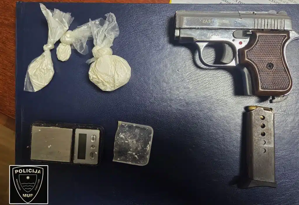 Pronađena droga i oružje u Mostaru, osoba lišena slobode
