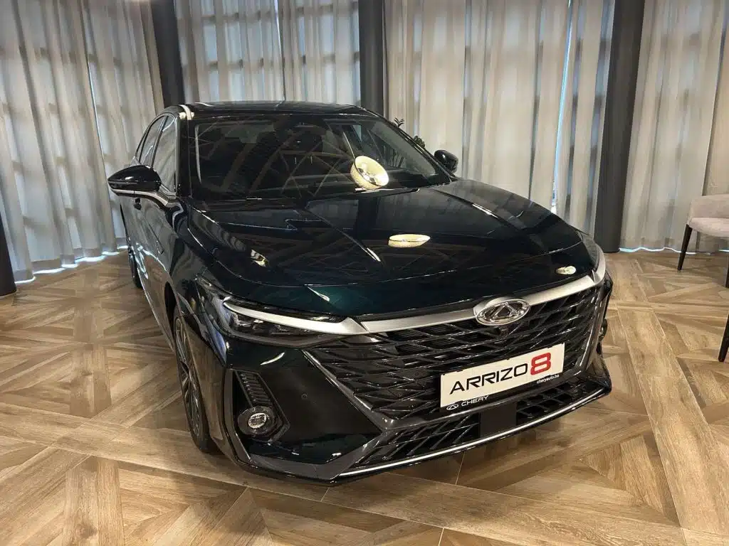 U Bosni i Hercegovini premijerno predstavljeni Chery Arrizo 8 i redizajnirani Chery Tiggo 4 Hybrid