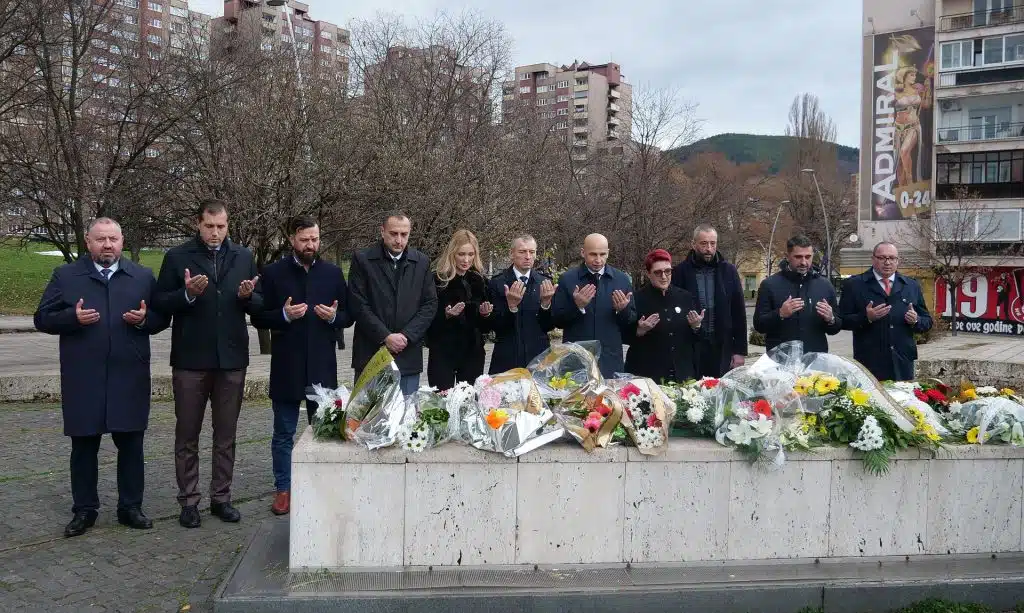 Dan državnosti BiH: Delegacija Vlade i Skupštine Zeničko-dobojskog kantona odala počast na spomen obilježjima ‘Papirna’ i ‘Kameni spavač’