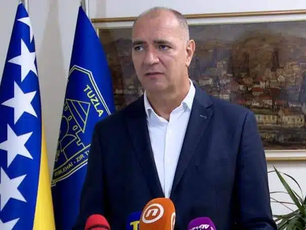 Gradonačelnik Tuzle: Ogroman posao na revitalizaciji Doma penzionera nakon požara
