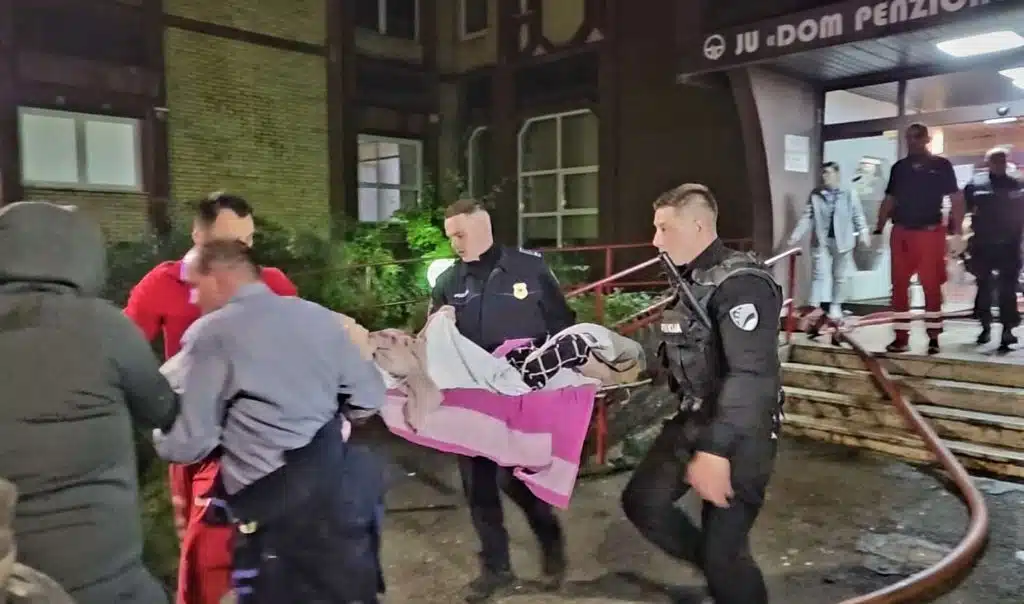 U požaru u Domu penzionera u Tuzli poginulo deset osoba, više od 20 povrijeđenih