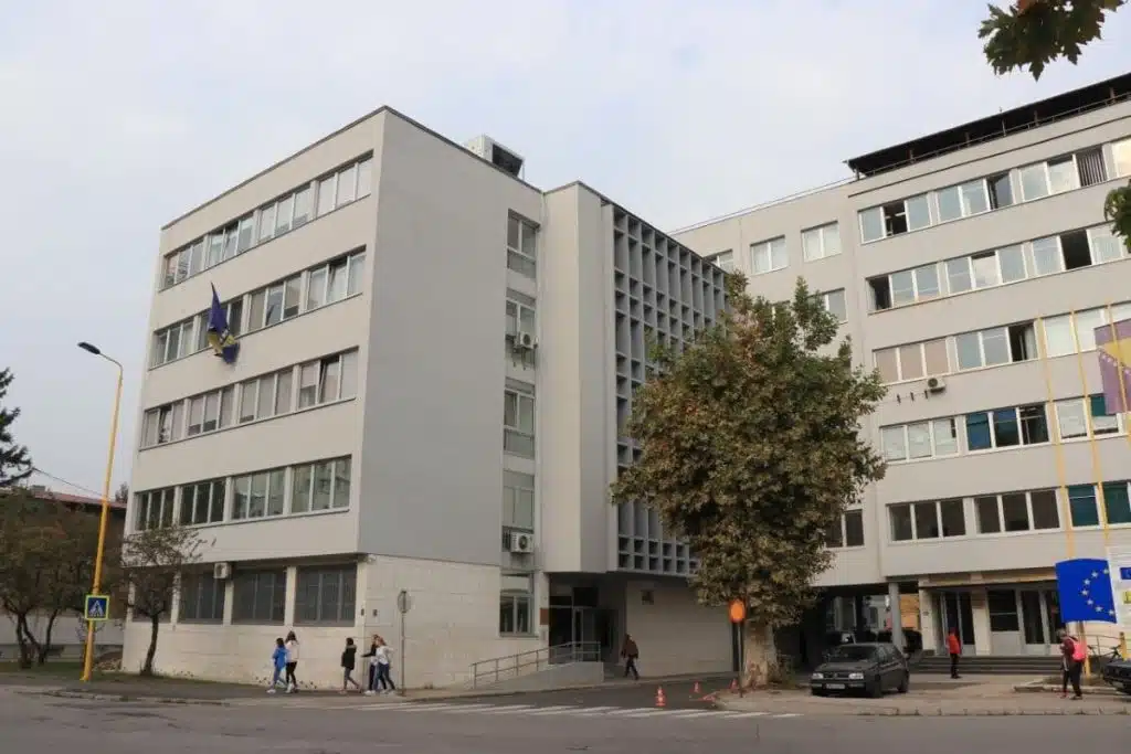 Potvrđena optužnica za ubistvo muža protiv Ifete Karić, brani se sa slobode