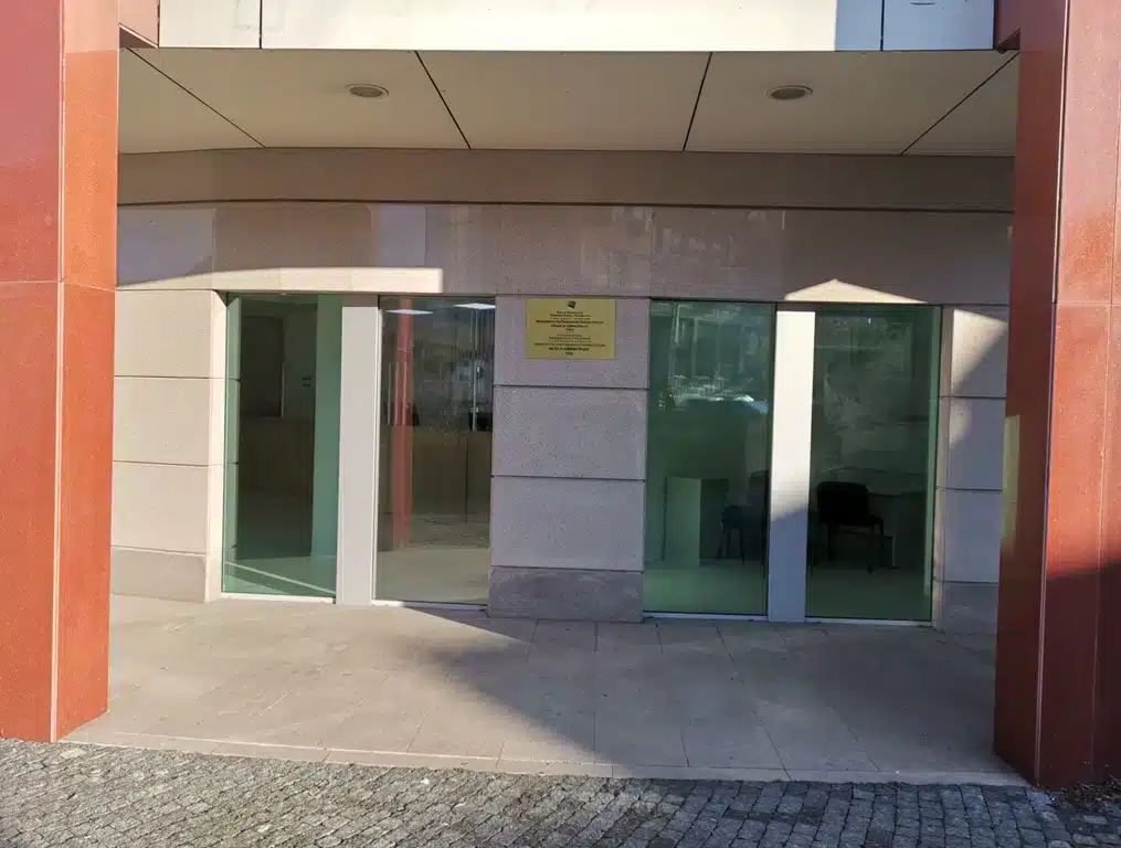 Šalter sala za izdavanje ličnih dokumenata na novoj lokaciji u Tuzli