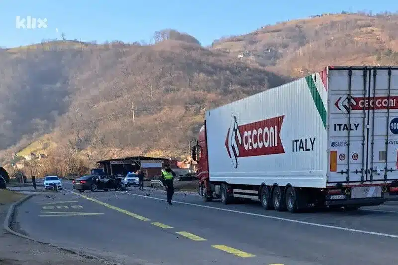 Dvije osobe povrijeđene u saobraćajnoj nesreći na M-17 kod Zenice