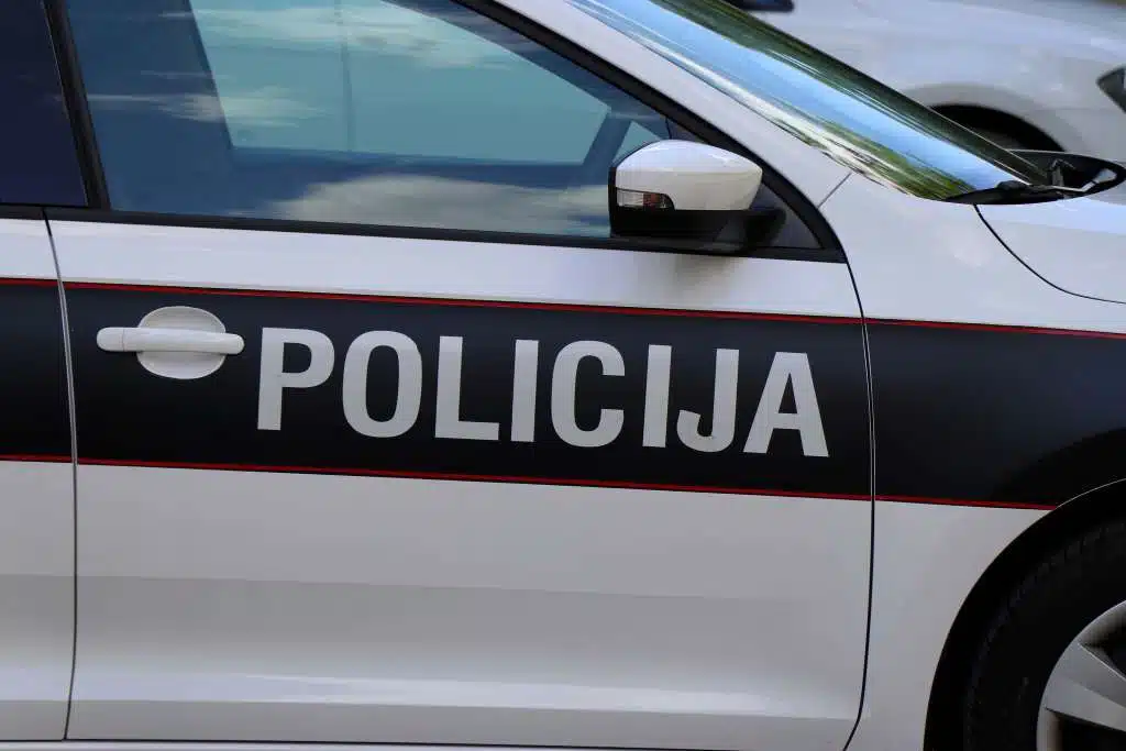 Uprava policije TK: Saradnjom građana i promptnom intervencijom policije spriječena dalja eskalacija sukoba navijača u Dubravama