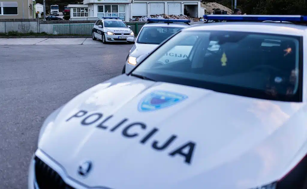 Uhićenja u Mostaru: Kod dvojice muškaraca pronađeno oružje i droga