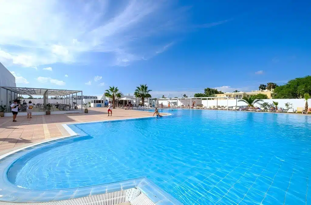 Zašto je Djerba hit destinacija za ljeto 2026: Plaže, kultura i najbolji hoteli u ponudi Elite Travel-a