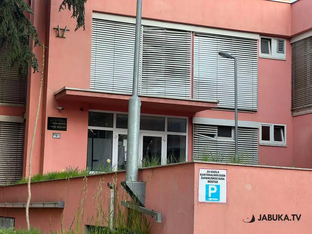 Mostar: Predložen pritvor 25-godišnjaku nakon napada na M-17
