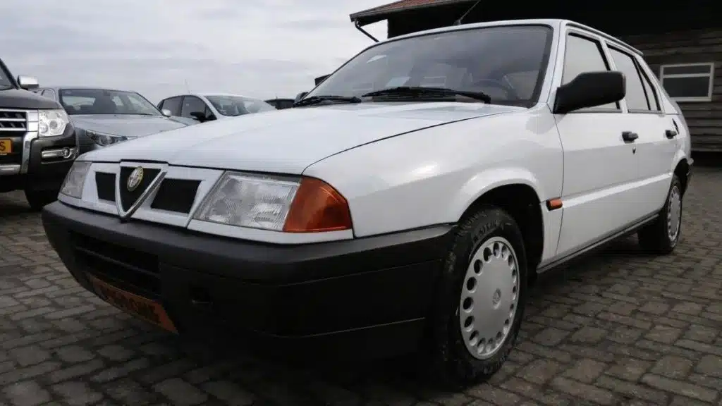 Oldtimer iz oglasnika: Alfa 33 za 35 godina prešla 37.308 km