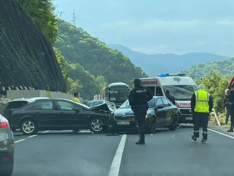 Prometna nesreća kod Jablanice, promet u kolapsu