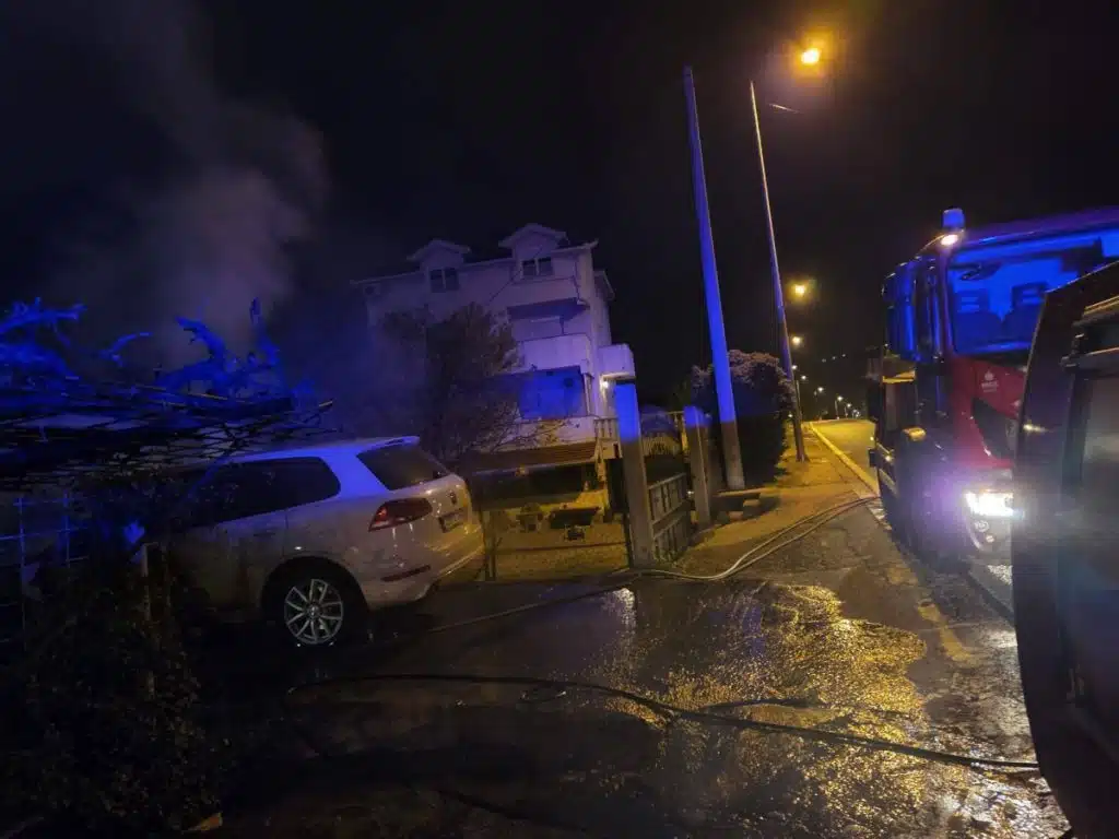 U Mostaru ponovno izgorio osobni automobil