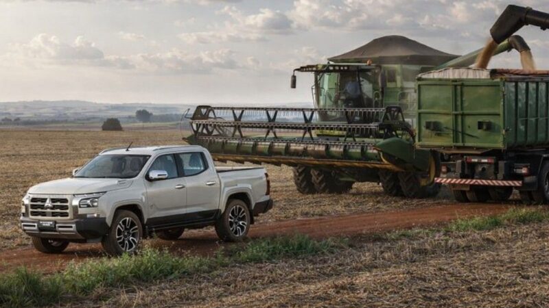 Mitsubishi Triton Terra