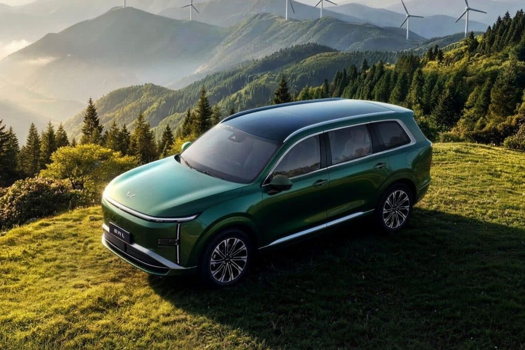 Wuling Starlight L: Pristupačni plug-in hibrid s tri reda sjedišta