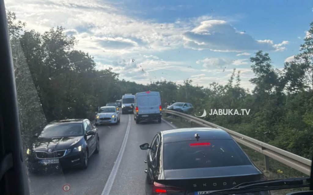 Teži sudar na Pologu, promet usporen