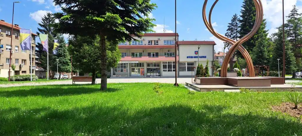 Uposlenik Gradske uprave u Novom Travniku uputio otvoreno pismo gradonačelniku zbog niskih plata