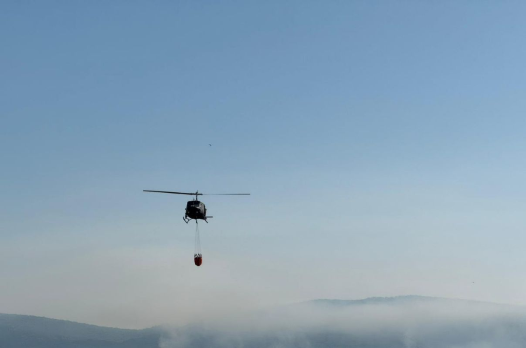 Veliki požar kod Jablanice: U gašenje uključen helikopter Oružanih snaga BiH