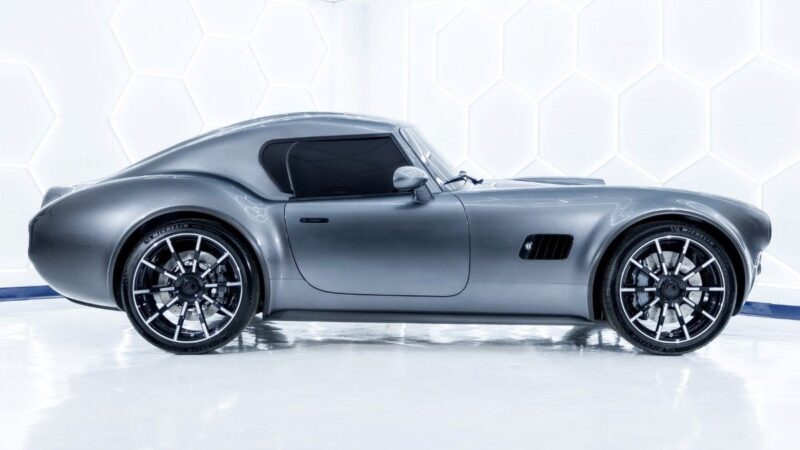AC Cobra GT Coupe: Moderne komponente i V8 motori