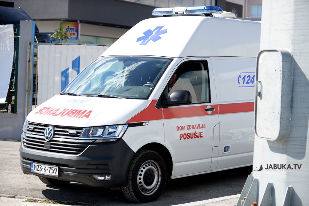 Dvoje ozlijeđenih u nesreći s Peugeotom bez registracijskih oznaka kod Posušja