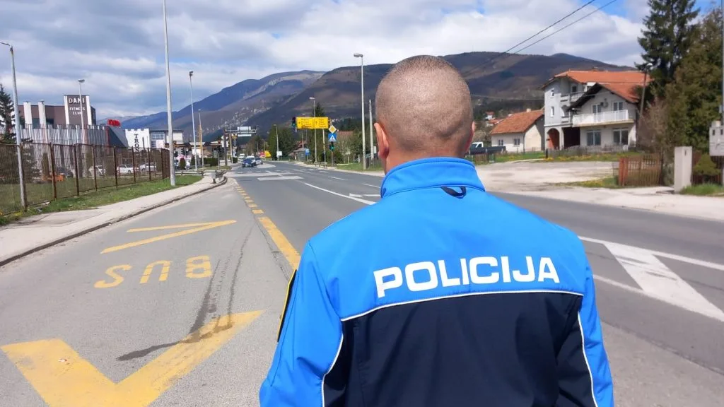 MUP SBK upozorio na velike izmjene režima saobraćaja zbog Sv. Ive i Ajvatovice