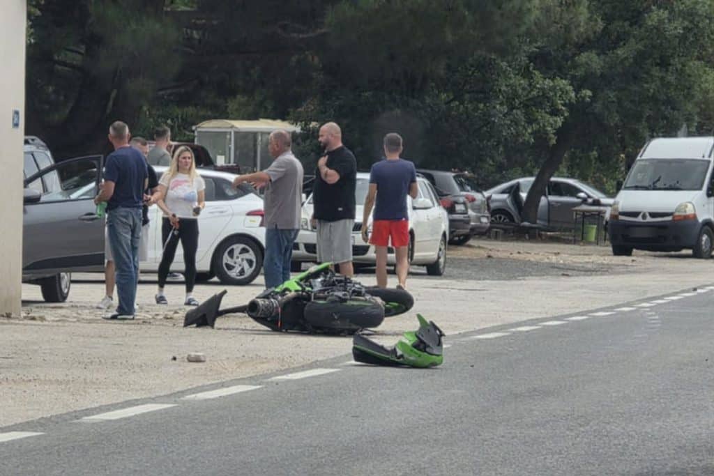 Tri motociklista poginula u okolici Zadra