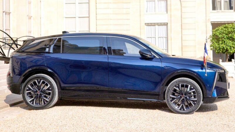 DS No 7 Élysée: Emmanuel Macron dobio novi predsjednički automobil