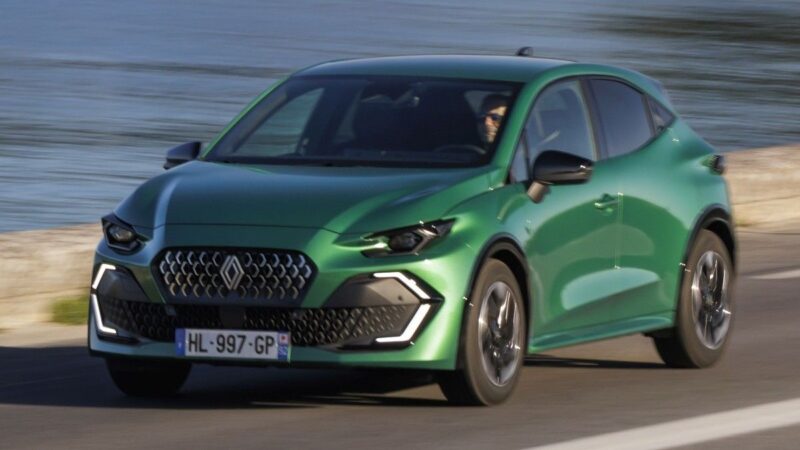 Renault Clio Full Hybrid E-Tech 160: Više od 1.000 km s jednim rezervoarom