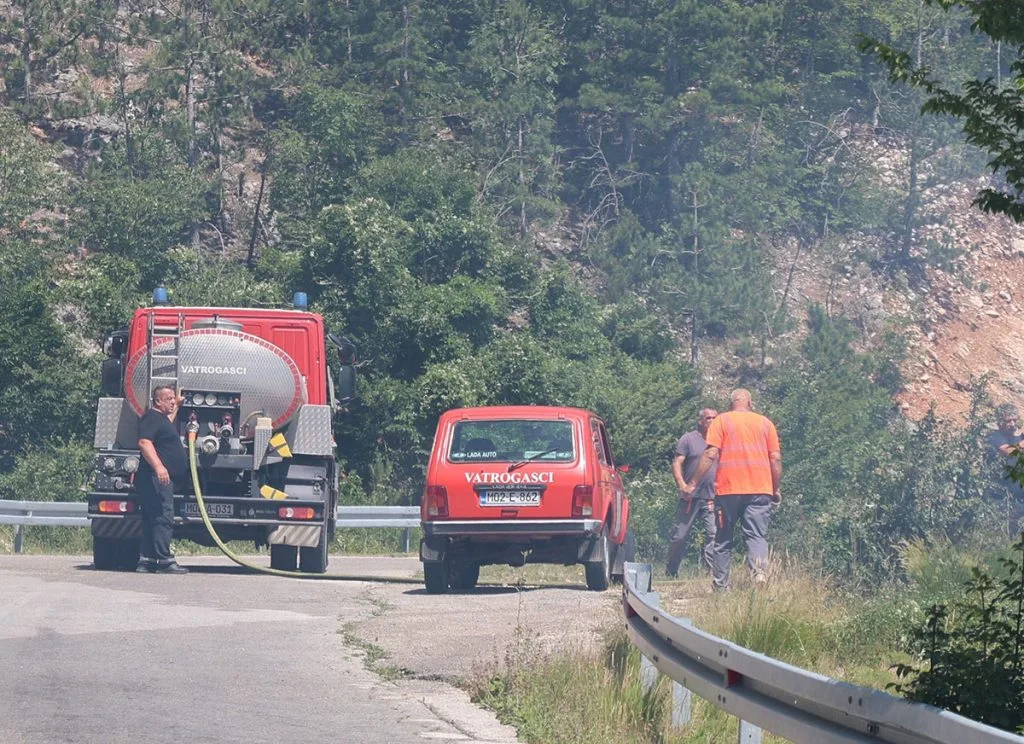 Požari kod Mostara i Konjica i dalje aktivni, vatra se širi prema Velikom Rujištu