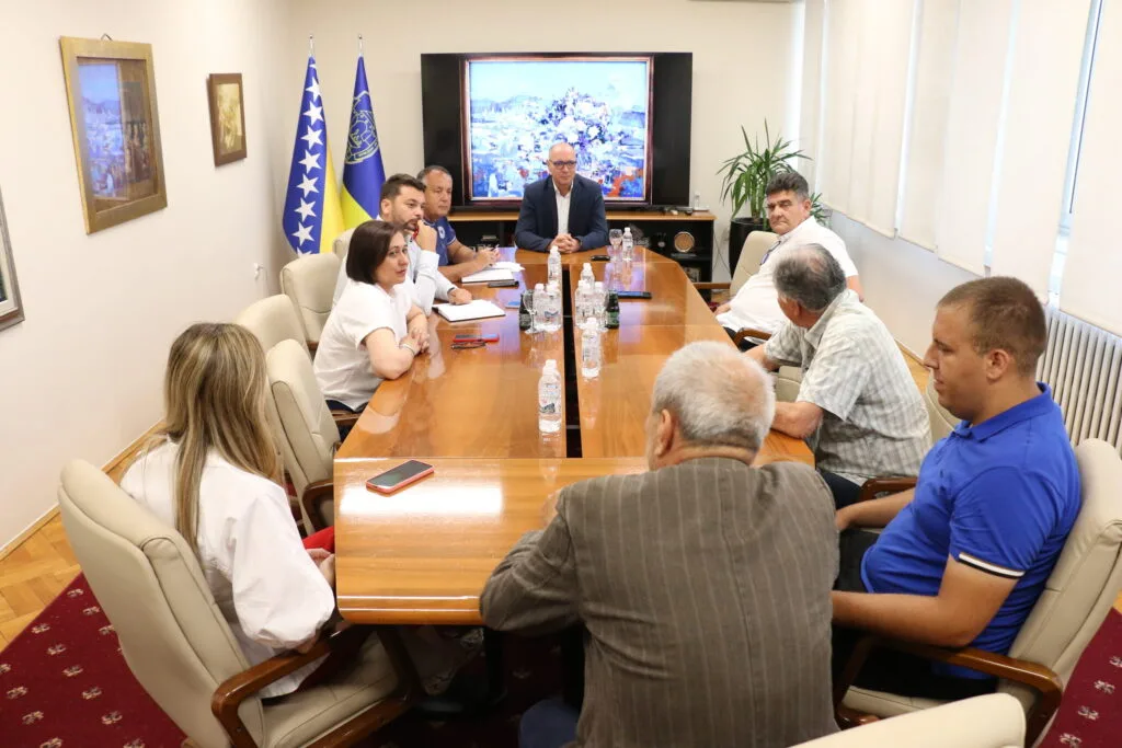 Gradonačelnik Lugavić razgovarao s predstavnicima Mjesne zajednice Tušanj o razvojnim prioritetima